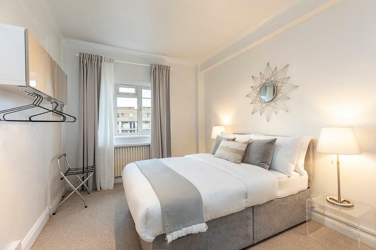 Grand Swiss Cottage Apartment Londra Esterno foto